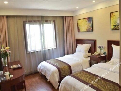 GreenTree Inn Jiangsu Zhenjiang Gaotie Wanda Square Express Hotel, Prenota Hotel Hotel economici a Jiangsu