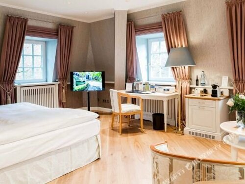 Waldhaus Reinbek, จอง โรงแรม Reinbek Schleswig-Holstein