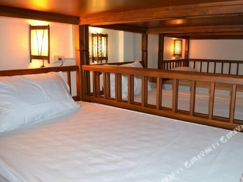 Charan 41 Hostel, Забронировать Хостел Банг-Капи , рядом с Банг Кхун Нон