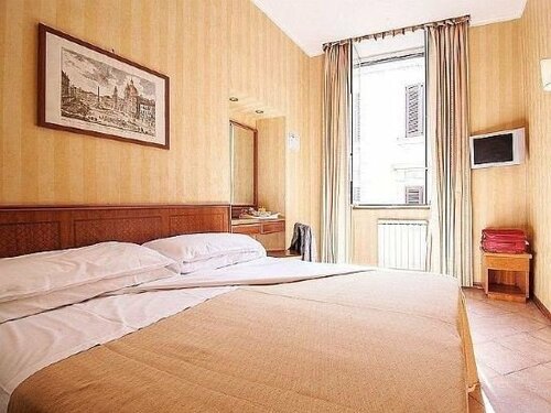 Hotel Pomezia, Book Hotel Pantheon Rom