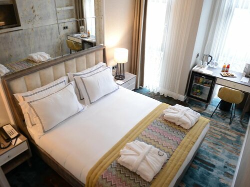 Berjer Boutique Hotel & Spa, Забронировать Курортный отель Отели Стамбула с парковкой, рядом с Цветочный пассаж, Парковка