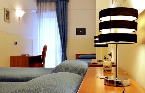 Hotel Serena, Забронировать Отель Отели в центре Риети с завтраком, отели в центре Риети с завтраком