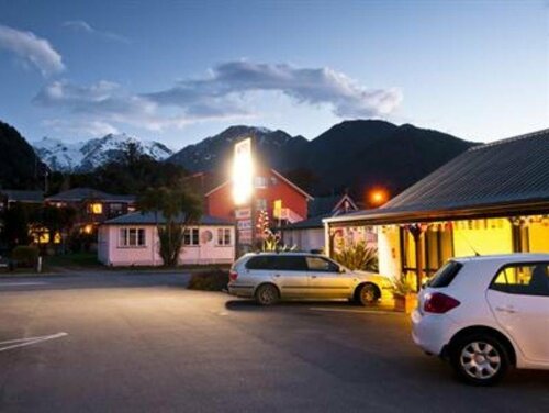 Alpine Glacier Motel, Забронировать Мотель Франц-Жозеф-Глэсиер 