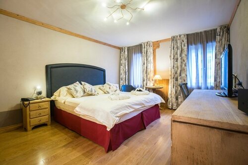 Hotel Bucaneve, Забронировать Отель Бизнес-отели Червиния, 4* 5*