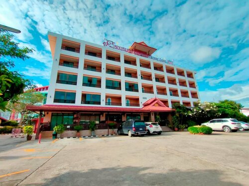 Rayong Lanna Hotel, Забронировать Отель Отели Районг с завтраком, Завтраки