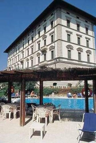 Grand Hotel Vittoria, Забронировать Отель Отели Монтекатини-Терме с бассейном, Бассейн
