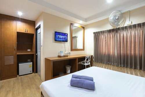 Sleep at Phuket SHA Plus, Забронировать Отель Пхукет Таун остров Пхукет, рядом с Краеведческий музей Чинпрача
