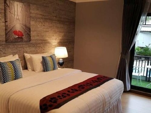 The Tamnan Pattaya Hotel & Resort, Забронировать Курортный отель Недорогие отели Паттайя, рядом с Арт Ин Парадайз, недорого