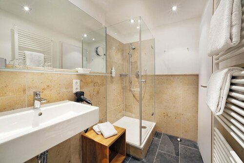 AKZENT Brauerei Hotel Hirsch, Забронировать Отель Отели Оттобойрен 3 звезды, 3*