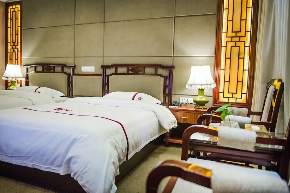 YangShuo New Century Hotel