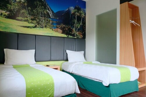 Arbor Biz Hotel, Rezervați Hotel Hoteluri în Sulawesi cu parcare, Parcare