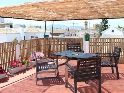Pensión Duquesa Bed & Breakfast, Забронировать Отель Недорогие отели Гранады, рядом с Монастырь Сен-Джеронимо, недорогие