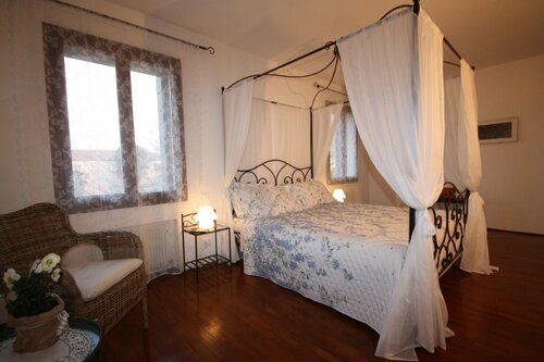B&b Vista sul Canal Grande, Забронировать Отель «постель и завтрак» Санта-Кроче Венеция, рядом с Constitution Bridge