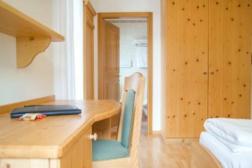 Hotel Genzianella, Забронировать Отель Валь-ди-Фьемме 
