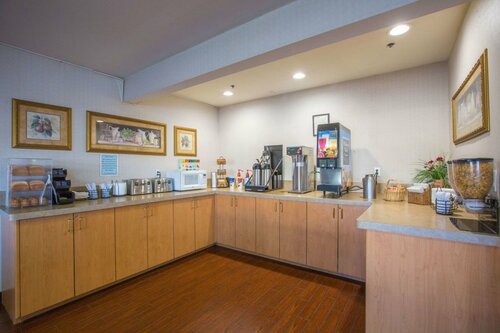 University Inn Fresno, Забронировать Мини-отель Фресно штат Калифорния