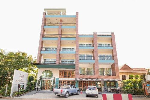 Blooming Hill Boutique Suites, Забронировать Бутик-отель Южная Паттайя 