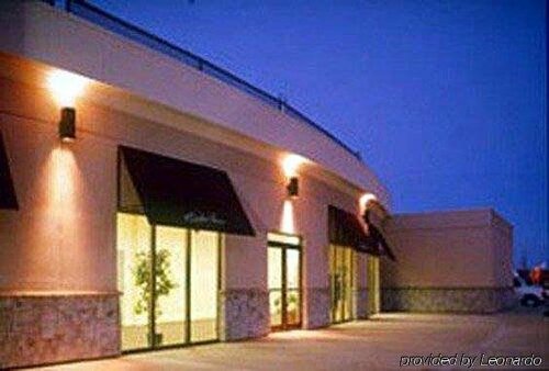 Nisku Inn and Conference Centre, Book Hotel Nisku Central Alberta