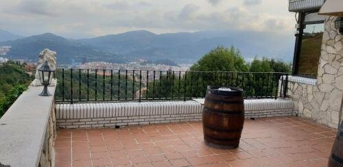 Hotel Artxanda Bilbao, Parking Gratuito en el Exterior Junto al Hotel, Забронировать Отель Отели Бильбао с парковкой, рядом с Музей Басков, Парковка