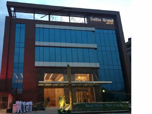 Delite Sarovar Portico Faridabad, Забронировать Отель Отели штата Харьяны с парковкой, Парковка