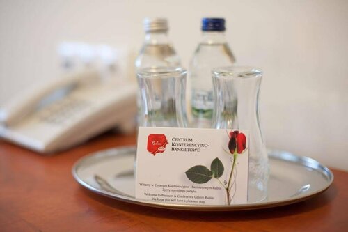Centrum Konferencyjno - Bankietowe Rubin, Rezervați Hotel Hoteluri în Lodz cu parcare, Parcare
