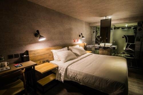 Huwei Hotel