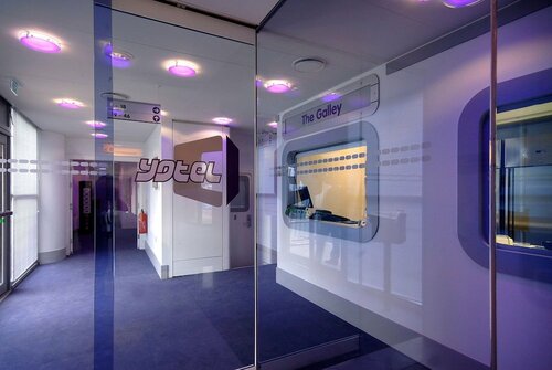 Yotel Air London Heathrow (Landside), Rezervați Hotel Hoteluri de 3 stele în Merseyside, 3*