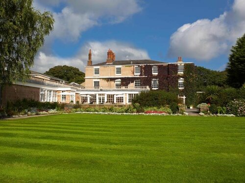 Rowton Hall Hotel, Book Ferieresort Rowton Cheshire