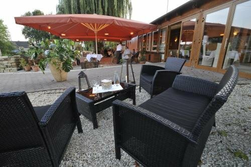 Hotel Dreimädelhaus, Забронировать Отель Отели Weser Uplands с завтраком, Завтраки