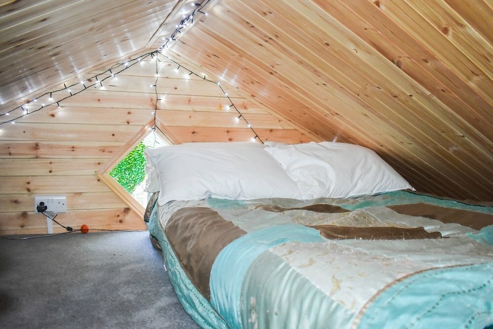 Rustic Cabin Getaway in Brighton