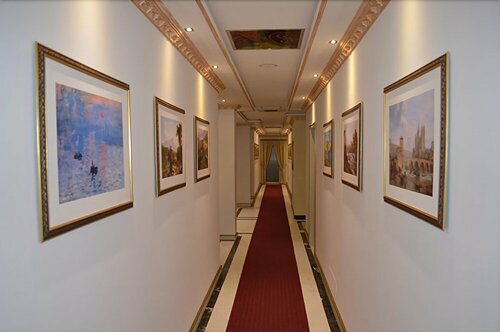 Hotel Mustang, Забронировать Отель Отели области Тираны с парковкой, Парковка
