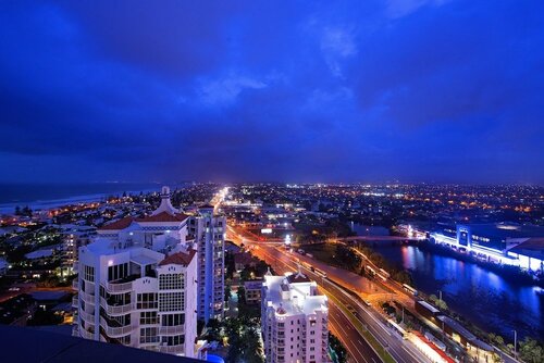 Sierra Grand Resort - Gclr, Забронировать Отель Голд-Кост Квинсленд, рядом с Broadbeach North Tram Station