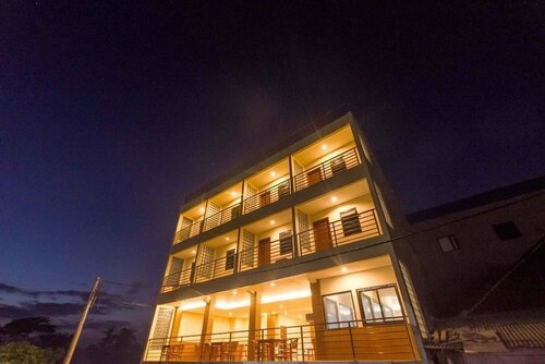 Caroline Guest House, Забронировать Гостевой дом Отели Бадунг с бассейном, Бассейн