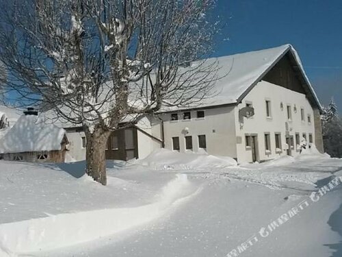 弗梅堡勒雷尔住宿加早餐旅馆, 预订 民宿 La Chaux-du-Milieu 纳沙泰尔州