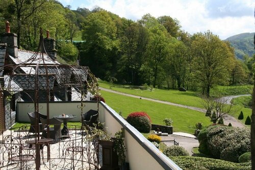 Hostellerie de la Maronne, Book Hotel Hoteller i Rhône-Alps med parkering, Parkering
