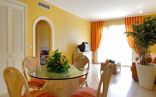 Oliva Nova Beach & Golf Hotel, Забронировать Отель Отели Коста-де-Валенсии с парковкой, Парковка