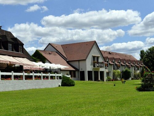 Logis Le Relais De Pouilly, Book Hotel Hoteller i Burgund med parkering, Parkering