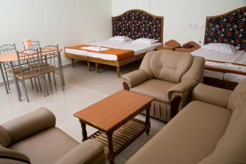 VIHAS INN (pvr residency), Забронировать Отель Отели Тирупати с парковкой, Парковка