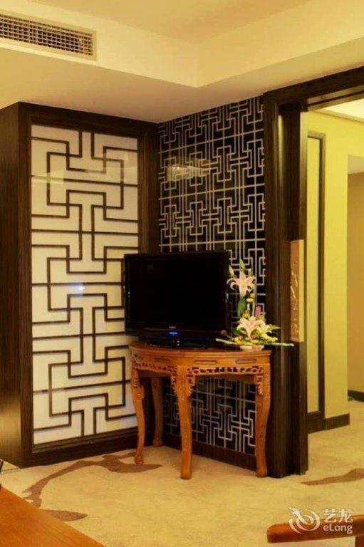 Kunming Green Land Hotel