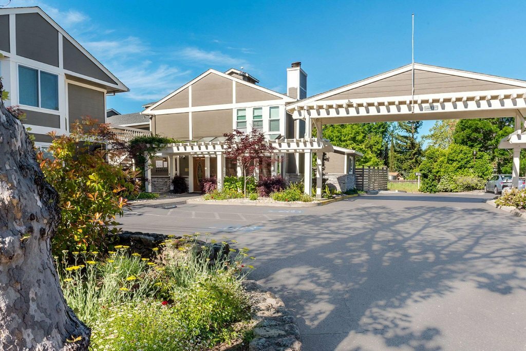 UpValley Inn & Hot Springs