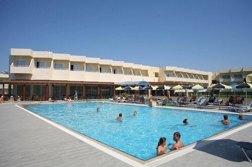 Melita Apartment Seaside, Забронировать Дом для отпуска Отели Хараков с бассейном, Бассейн