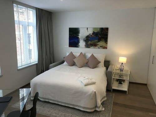 Antwerp Business Suites, Забронировать Отель Антверпен - центр города Антверпен, рядом с Metro Meir
