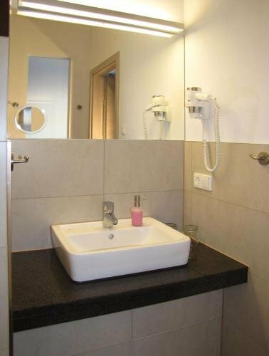 Hotel zur Ostsee, Забронировать Отель Отели Граль-Мюриц с завтраком, Завтраки