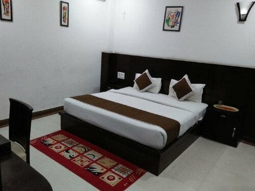 Hotel Agra Dazzling East Gate, Забронировать Отель Отели Нагла-Димар 3 звезды, 3*