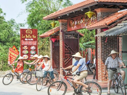 La Belle Vie Tam Coc Homestay, Забронировать Отель Отели Ниньбинь 3 звезды, рядом с Thai Vi Temple, 3*