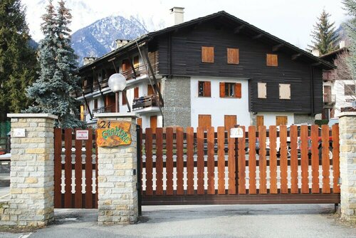 Petit Etoile, Забронировать Отель Отели Валле д'аосты с парковкой, Парковка
