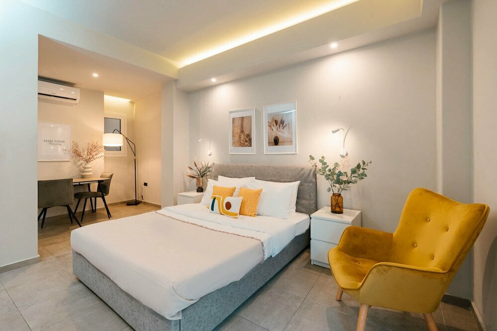 Phaedrus Living: City Center Zenonos Studio