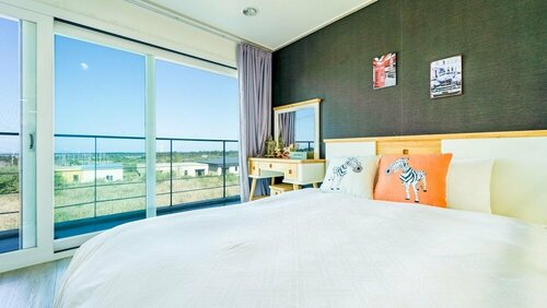 Jeju Byeoleuldameunbaramarae Pension, Забронировать Гостевой дом Gujwa Чеджу