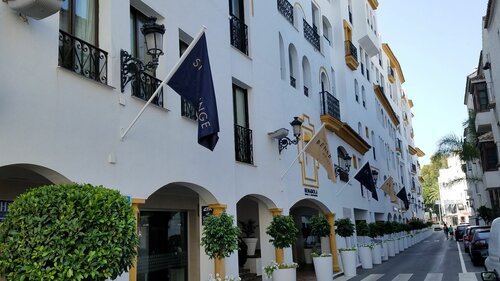 Benabola Hotel & Suites, Забронировать Апартаменты/квартира Марбелья Коста-дель-Соль