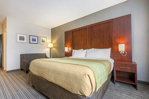 Comfort Inn & Suites, Забронировать Отель Отели Коллингвуд с бассейном, Бассейн