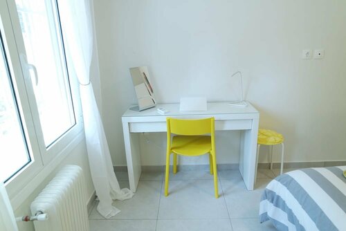 Lovely-Bright Apt - Hilton Hotel Area, Забронировать Отель Отели Афины 3 звезды, рядом с Католический собор Святого Дионисия Ареопагита, 3*